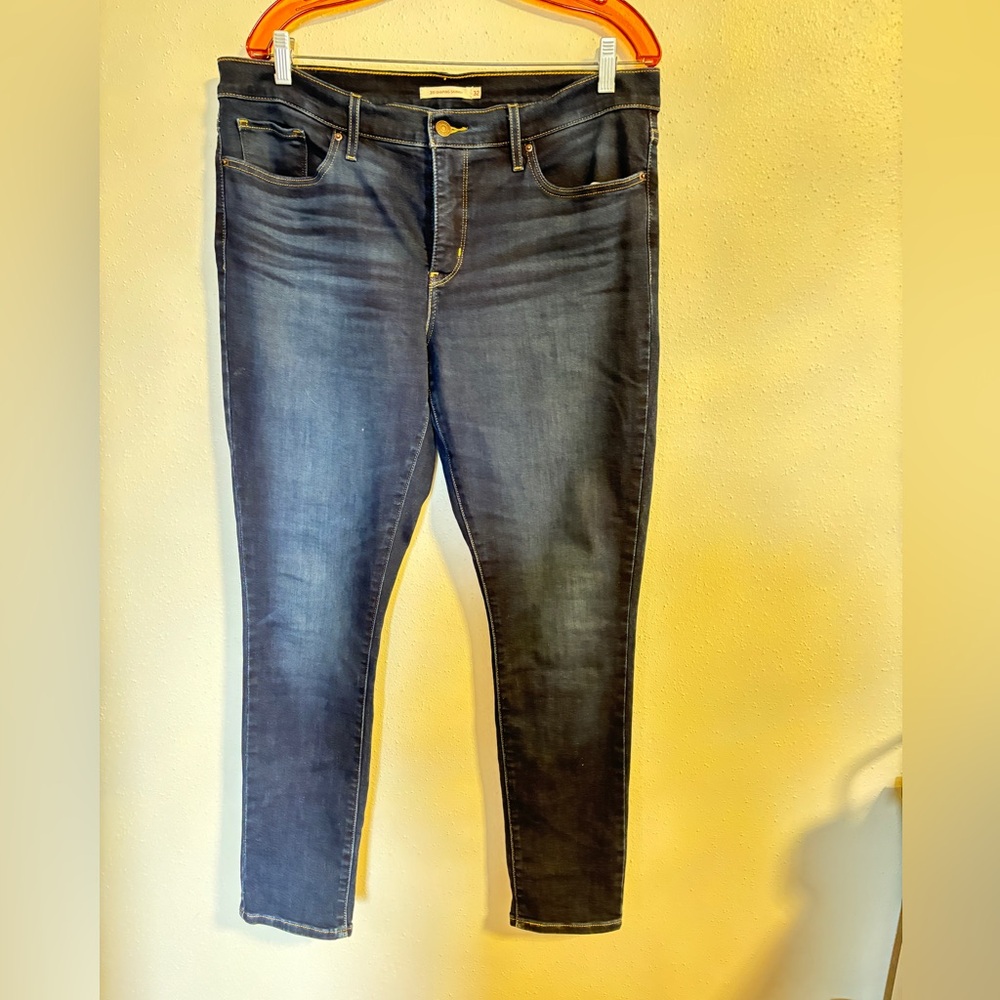 Levi Jean 311 Shaping Skinny
